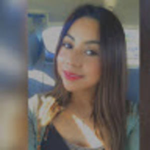 Meet your Posher, Yaquelin